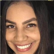 Profesor de sociales, imparte conocimiento de historia, geografia y politica